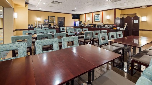 Best Western PLUS Lockport image 5