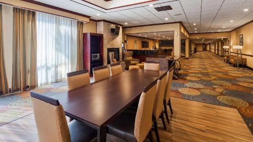 Best Western PLUS Lockport image 10